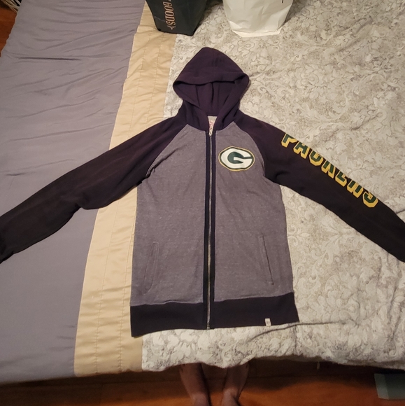 Green Bay Packers Hoodie - Picture 1 of 5